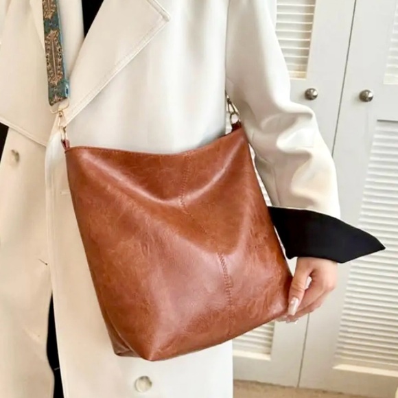 Vintage Boho-Chic Crossbody Shoulder Bag - Picture 6 of 7